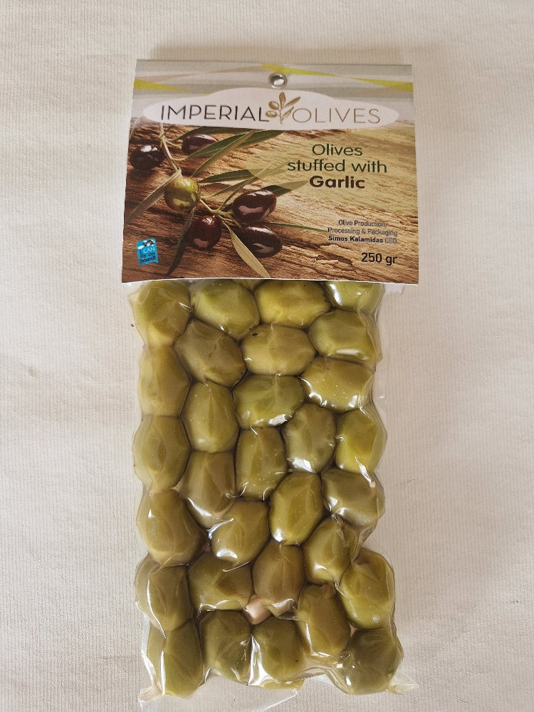 Gröna oliver med vitlök, 250 gr - Mediterranean Deli